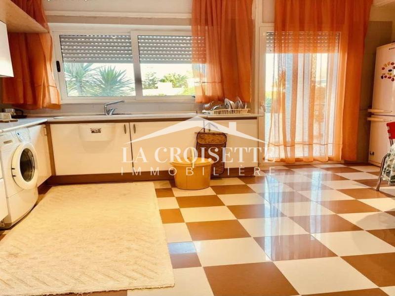 Etage de villa S+3 à La Soukra